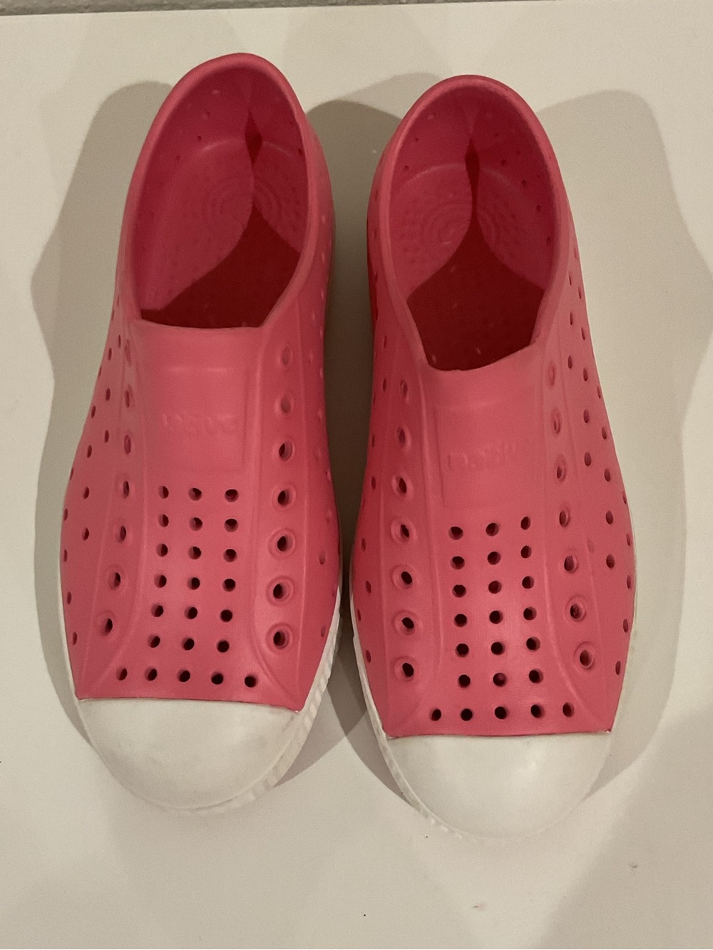 Native Jefferson Kids Water Shoe pink size 1 brand new water summer beach - Picture 5 of 7